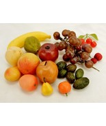 Plastic Artificial Fruit, Lot of 18 Pieces, Assorted Size, Vintage Kitch... - $20.10 CAD
