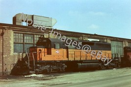 Milwaukee Road 198 SD40-2 Diesel Locomotive Chicago Area 2 Color Negative 1970s - £5.13 GBP
