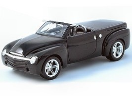 Maisto Special Edition of the 2000 Chevrolet Ssr Concept, 1/18 Scale, Die Cast M - £116.62 GBP