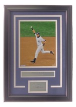 Derek Jeter Enmarcado 8x10 Yankees Brazo Relieve Foto Con / Láser Grabado Firmas - £77.30 GBP