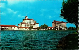 Broadmoor Hotel and Broadmoor South Pike&#39;s Peak Colorado CO Chrome Postcard C2 - £2.19 GBP