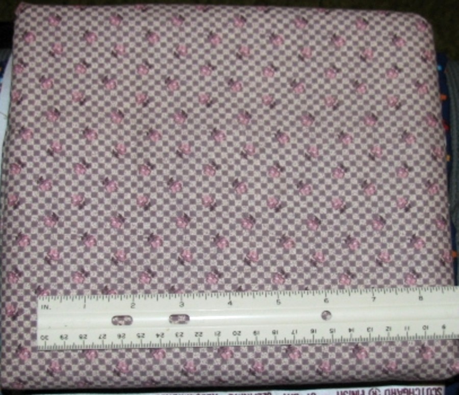 PINK FLOWERS on TAN & ECRU CHECKS Cotton Quilting Fabric 45.5" wide x 4 yards - $19.99