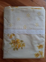 Vintage Flat Sheet Springmaid Floral Roses Yellow Gold Cream Eyelet Lace Trim - £16.03 GBP