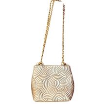 Bags By Marlo Vintage 90s Pale Gold Quilted Chain Strap Medium size - $729.95 MXN