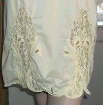 Yellow Half Slip Detailed Lace Cut Work Small Mini 19 Inch Carol Anne - $34.64