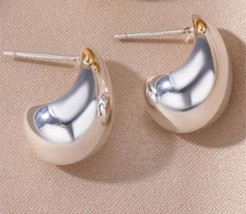 18 carat gold plated oval water drop  earring in silver color - $7.61