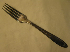 SL &amp; GH Rogers co. 1929 Enchantment Pattern Silver Plated 7.25&quot; Table Fork #4 - £5.50 GBP