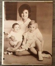 Jacqueline Kennedy w Baby Caroline John Jr 8x10 Black &amp; White Sepia Photo Jackie - £31.89 GBP