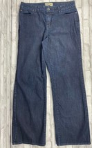 LL Bean Straight Fit Medium to Dark Wash Jeans Flare Leg Size 8 Reg  - £17.00 GBP