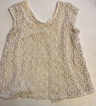 Design History M Ivory Crocheted Floral Lace Overlay Split Back, Cap Sleeve Top - £15.56 GBP