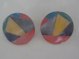 She Shells Post Earrings Inlaid Shells Round Pastel Color Fashion Jewelry Hawaii - £7.98 GBP