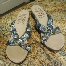 Women&#39;s US 11 Blue Island Slipper Suade Thong Wedge Sandals Floral Fabri... - £63.30 GBP