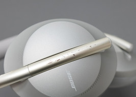 Bose 700 Wireless Noise Cancelling Headphones image 10