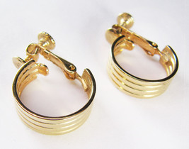Vintage Costume Gold Capri Screw Back Clip On Earrings - $14.84
