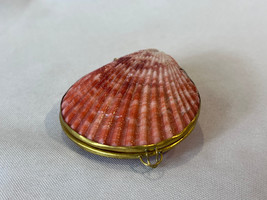 Scalloped Sea Shell Hinged Compact Coin Purse Pill Box Nautical Sea Life - £23.77 GBP