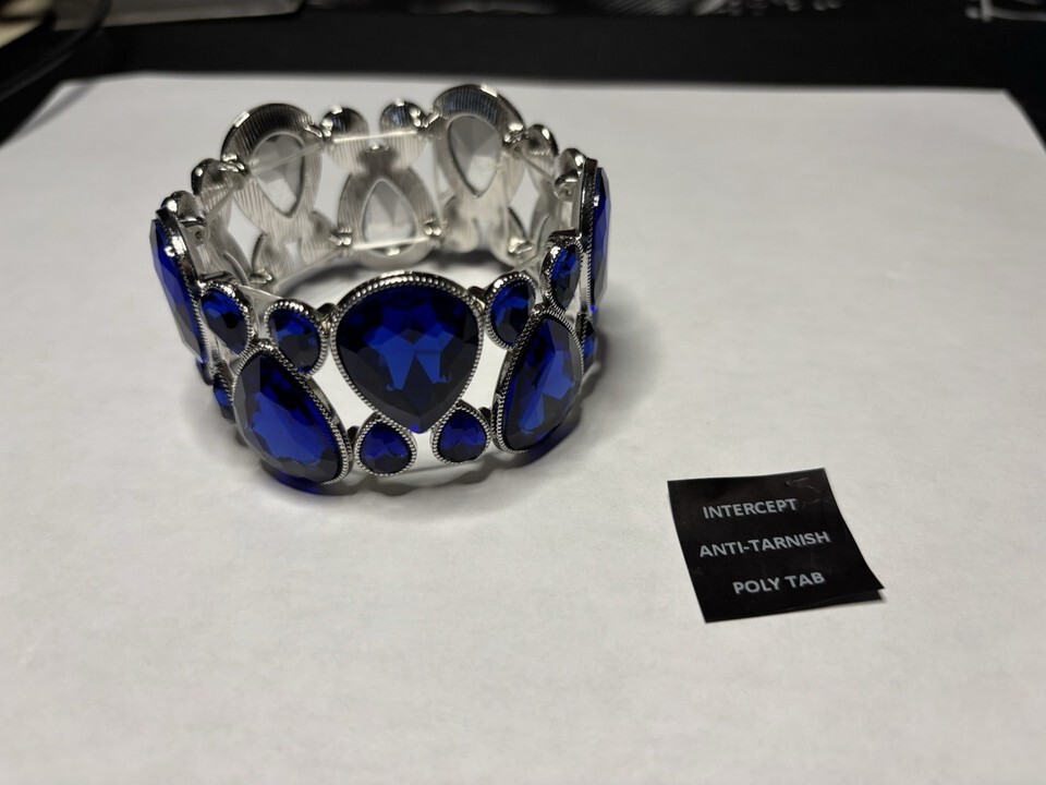 Blue Glass Bracelet in Silvertone Item image 6