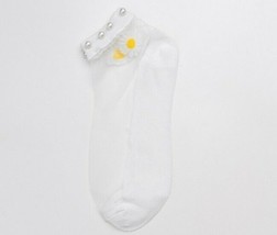 Handcrafted ~ White ~ Embellished w/Pearls ~ Embroidered Daisy ~ Ankle Socks - £11.69 GBP