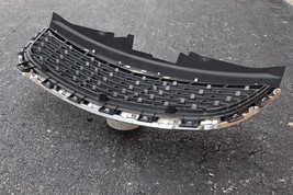11-16 Chrysler Town & Country Gril Grill Grille Chrome OEM image 7