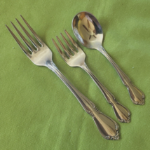 Oneida Chateau 3 Piece Baby Toddler Child Set 2 forks 1 Spoon Preowned - £8.38 GBP