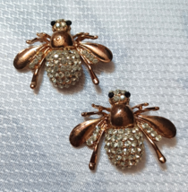 PAIR OF BUMBLE BEE PINS / BROOCH WITH CLEAR RHINESTONES - $169.64 MXN
