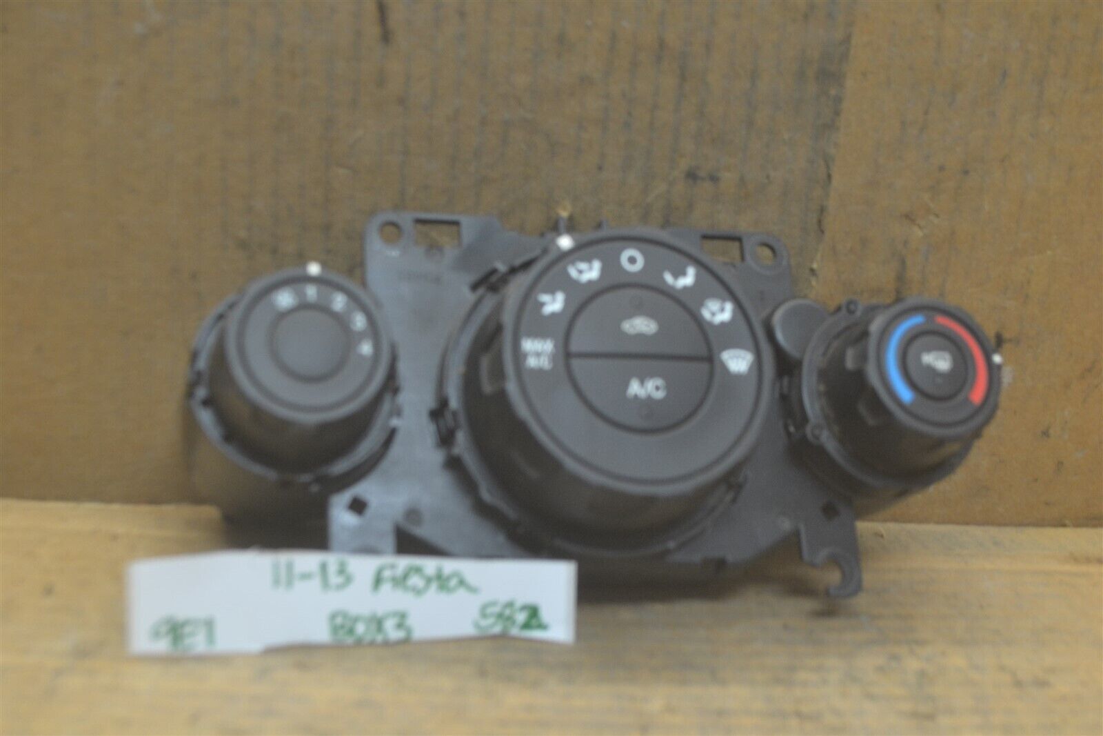 10-13 Ford Fiesta Temperature AC Climate AE8319980AF Control 582-9e1 bx3  - $4.99