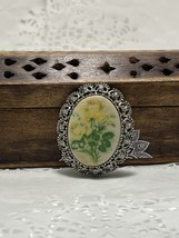 Vintage Yellow Floral Cameo Brooch/Pendant - £15.93 GBP