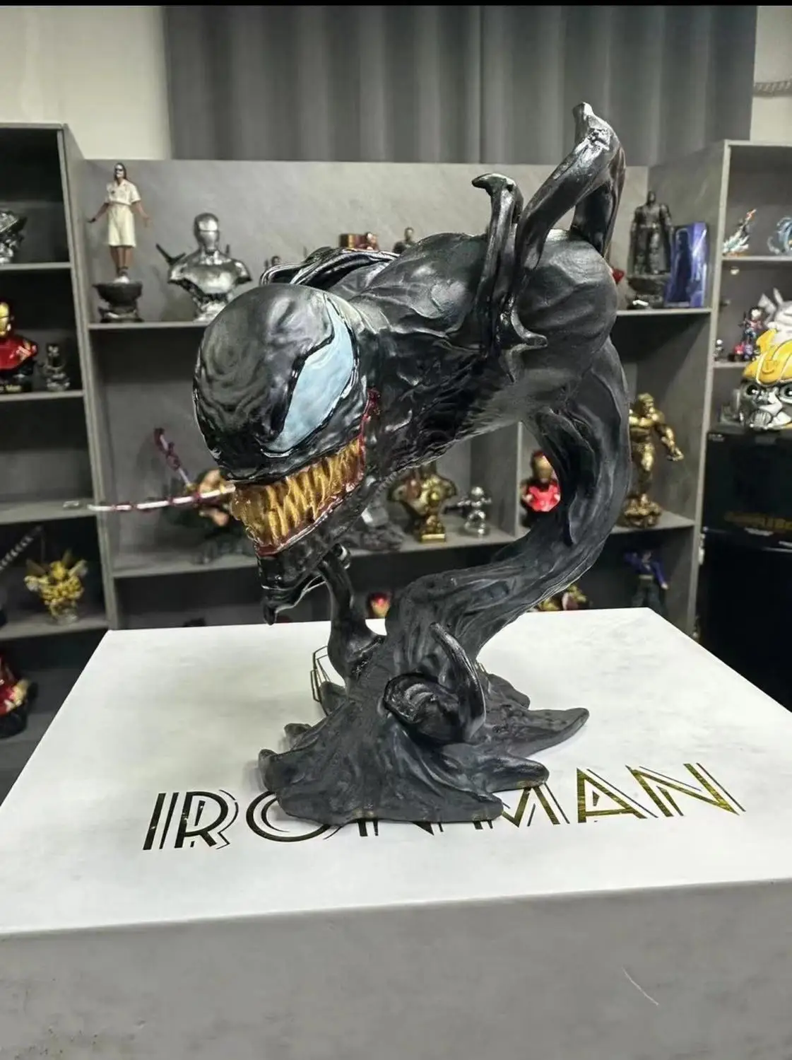 20cm Marvel Venom Anime Figure Customized Model Dolls Resin Action Figurine - £37.40 GBP