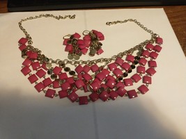 bib necklace and earring set, fuchsia, magenta and gold tone - £4.74 GBP