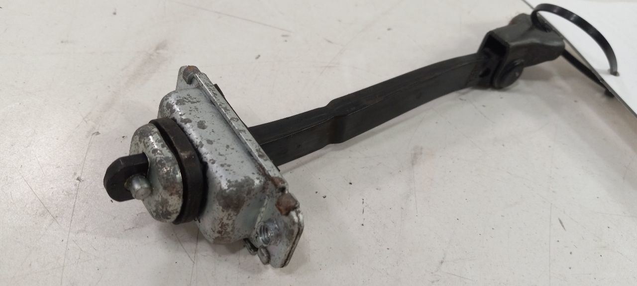 Saturn Vue Door Check Right Passenger Front Hinge Stopper Detent 2008  - $24.79