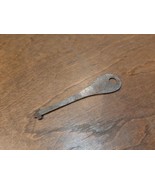 Vintage KEY - Odd Shape No Markings - $74.43 MXN
