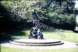 1950 Little Boy Peter Pan Statue Kensington London Red-Border Kodachrome Slide - £3.48 GBP