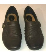 Woman Female Clarks Artisan Brown Leather Upper 8M flats w/ Single Strap - $38.24