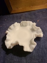 Small Hobnail White Milk Glass Dish - £7.09 GBP