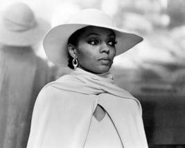 Diana Ross looking elegant in white cape and hat 1975 Mahogany 8x10 inch photo - £7.78 GBP