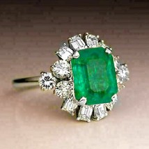 3.10Ct Lab-Created Green Emerald Halo Engagement Ring 14K White Gold Plated - £63.91 GBP