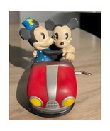 Disney Vintage Hugging Mickey and Minnie Mouse in Wind Up Car Toy Collec... - €23,55 EUR
