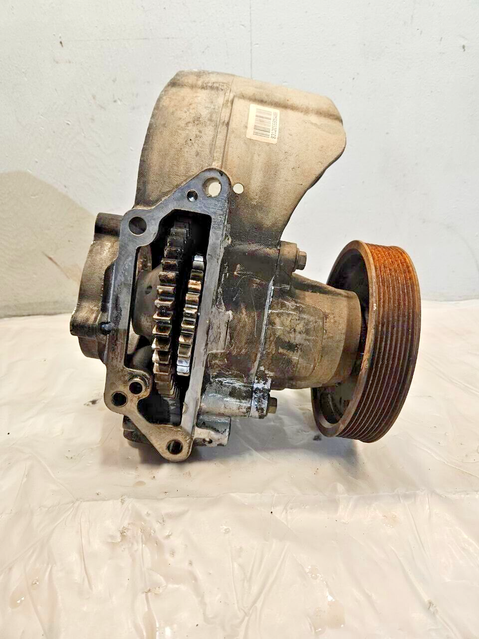 International NAVISTAR MAXXFORCE 13 Diesel Engine Fuel Pump with Housing... - $350.28