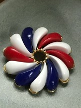Vintage Large Red White &amp; Blue Plastic Patriotic Pin Wheel Goldtone Flower Pin  - £10.29 GBP