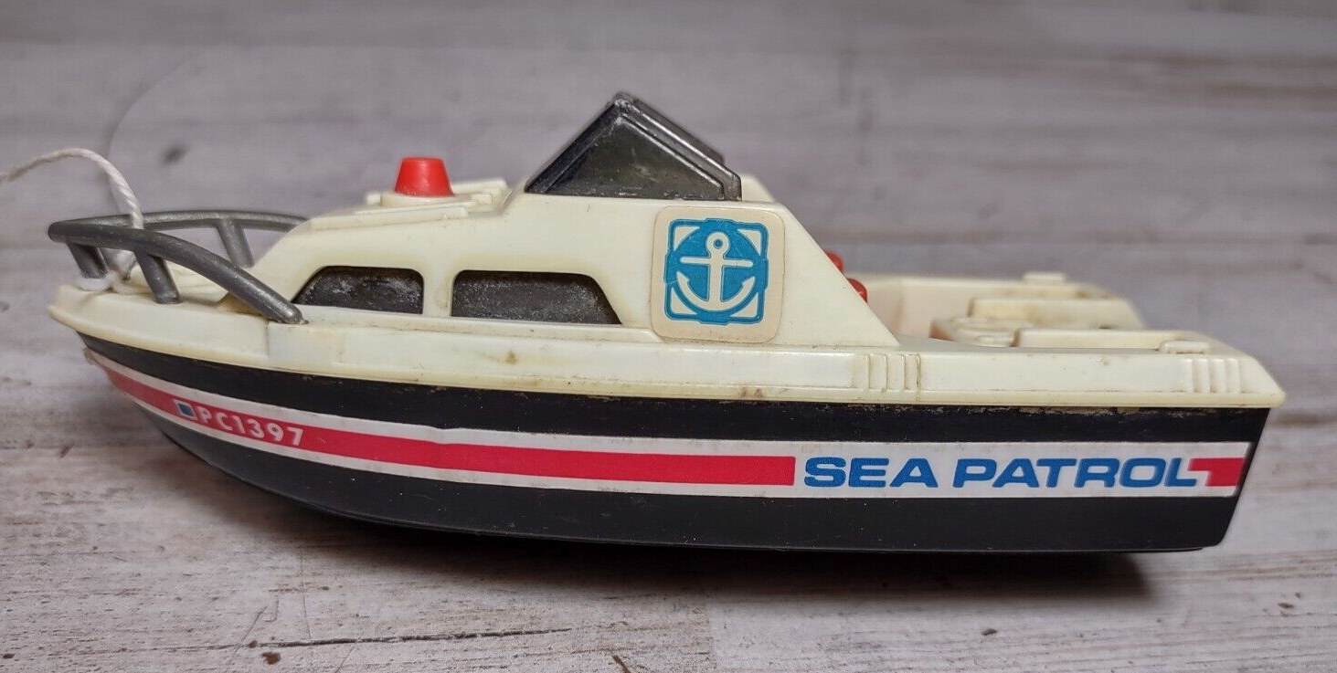 Vintage Tomy Sea Patrol Speed Boat Wind Up Toy 1978 Taiwan *MISSING MOTOR* - £4.95 GBP