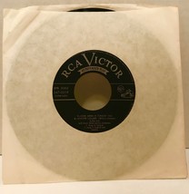 Eartha Kitt RCA Victor Presents Eartha Kitt 45 Extended Play Record 7&quot; V... - £8.71 GBP