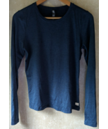Vuori Long Sleeve T-shirt Tee Womens Size Medium Heathered Blue Gym - $39.73 CAD