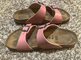 Birkenstock Arizona Sandals Womens US 8 EU 39 Rose Gold Pink Leather Two Strap - £38.66 GBP