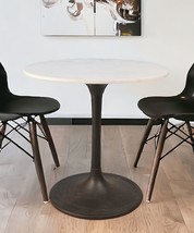 30" White And Black Rounded Marble And Iron Pedestal Base Dining Table - $12,554.82 MXN