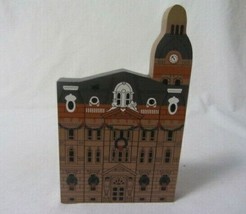 The Cat&#39;s Meow Wood Shelf Sitter Christmas Series Wayne County Court House 1992 - £6.16 GBP
