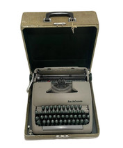 Vintage 1950&#39;s Smith Corona Clipper 321 Typwriter In Hard Case &quot;UNTESTED... - £79.63 GBP