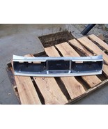 1990 1991 1992 RIVIERA TAILLIGHT TRUNK FILLER PANEL REAR HEADER OEM USED... - $5,278.01 MXN