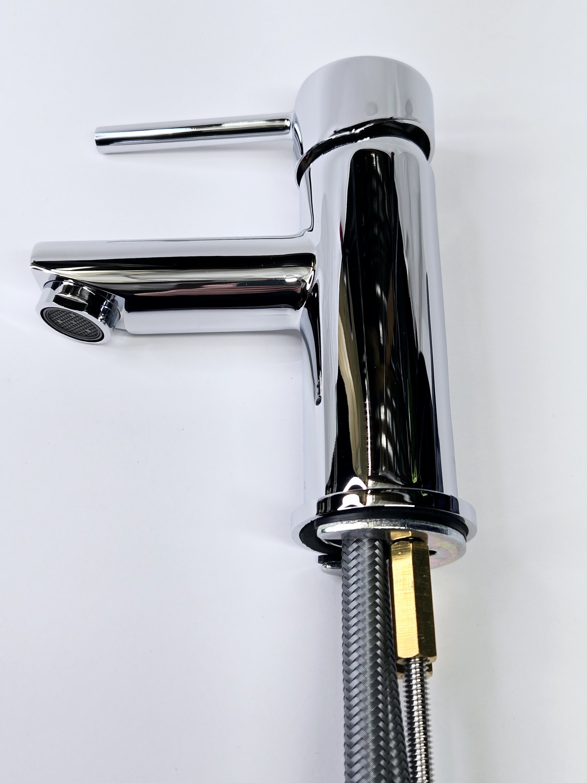 Delta 559LF-PP Modern Bathroom Sink Faucet, Drain Assembly - Chrome - $58.90