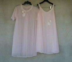 Vintage 1950s Vanity Fair Tricot Nylon Pink Sleep Nightie/Peignoiret 2pc set XS  - £97.86 GBP