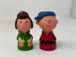 Vintage Charlie Brown And Peppermint  Patty Peanuts Gang Finger Puppets - £8.59 GBP