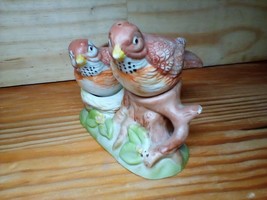 Porcelain Yellow Beak Finch Birds on Nest 3 Piece Salt Pepper Shaker Set - $11.85